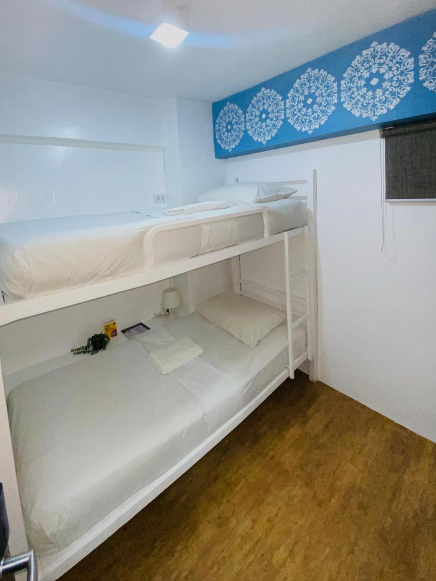 Urban Inn Iloilo Стая снимка