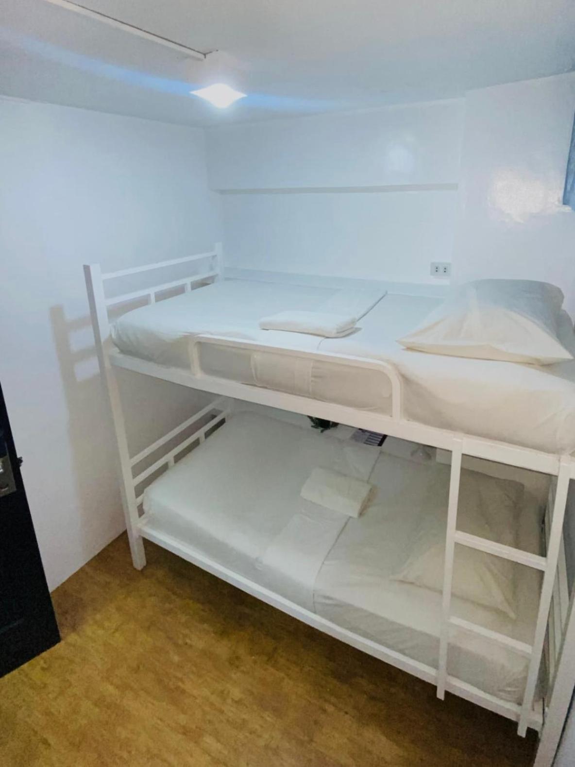 Urban Inn Iloilo Стая снимка