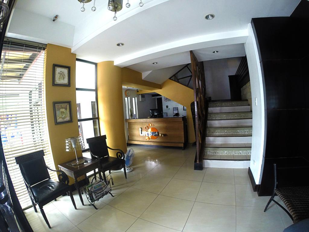 Urban Inn Iloilo Екстериор снимка