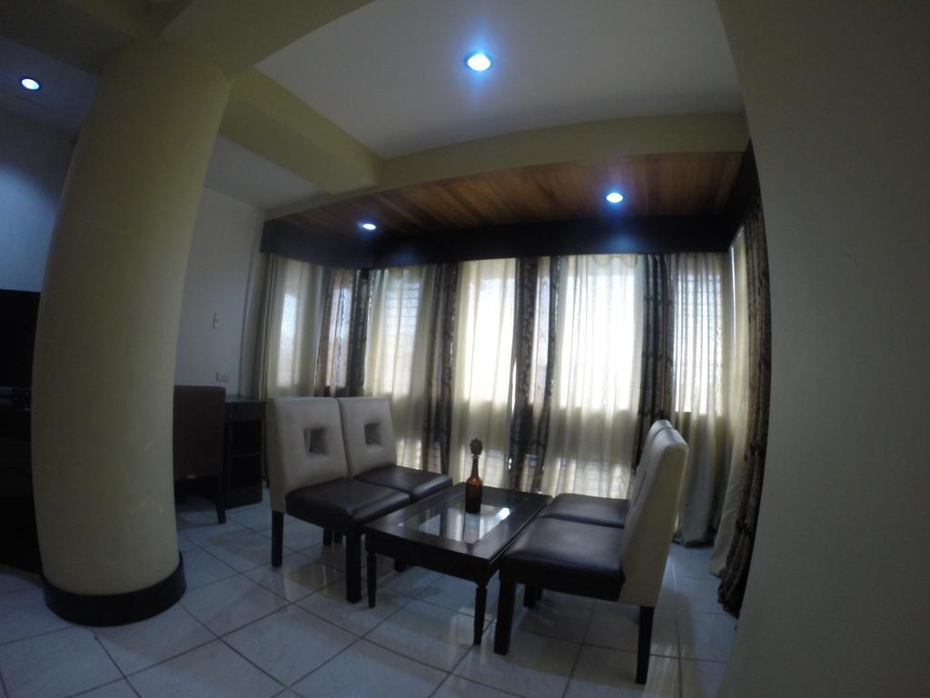 Urban Inn Iloilo Екстериор снимка