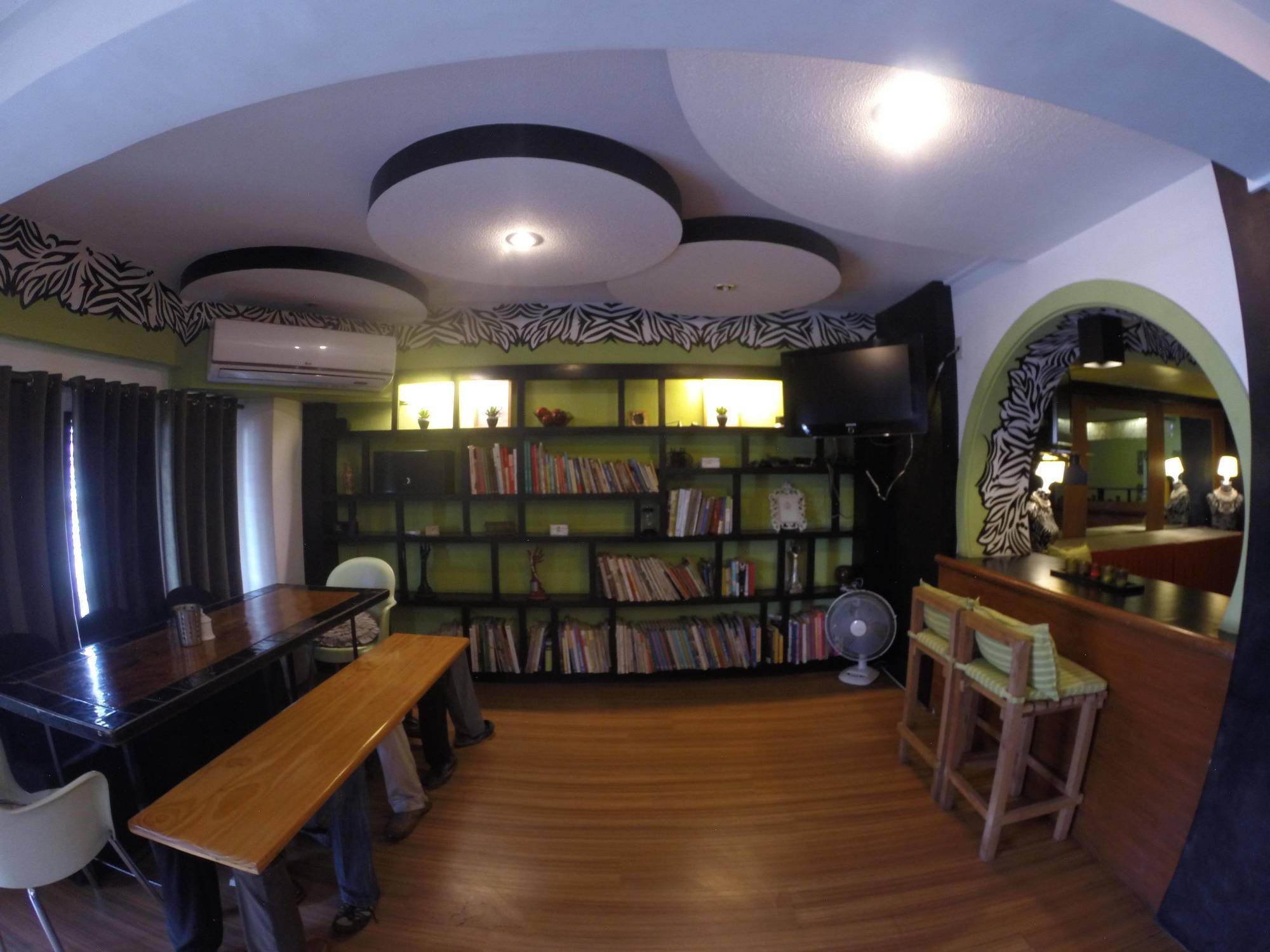 Urban Inn Iloilo Екстериор снимка